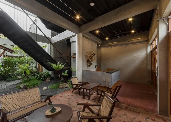 Hidden Garden Hostel
